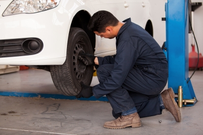 Checking tire thread