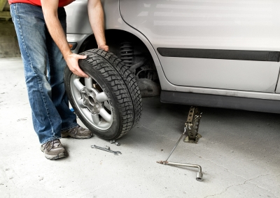 Replacing tire